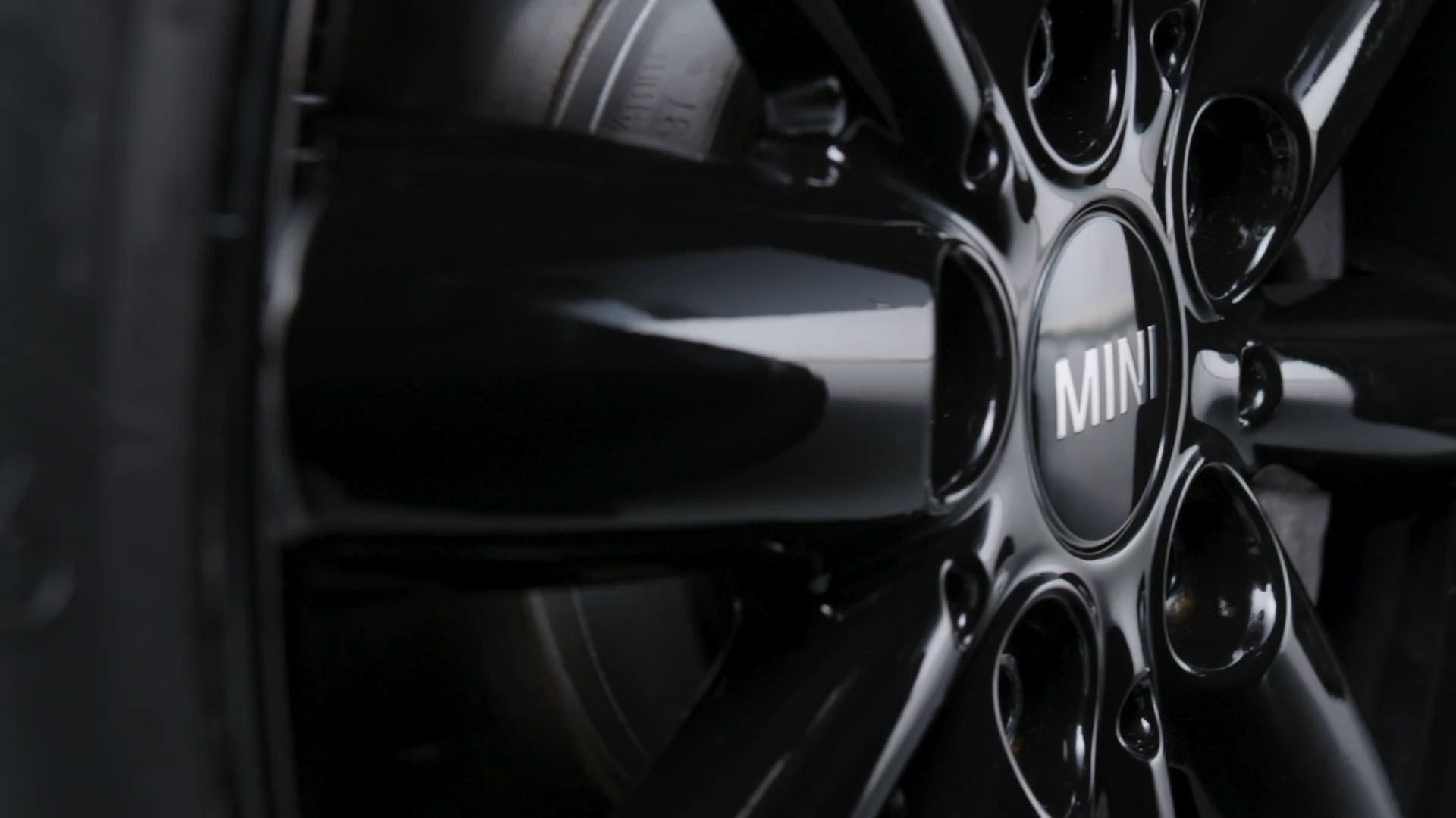 16" MINI Radial-eke – Jet Black – 508